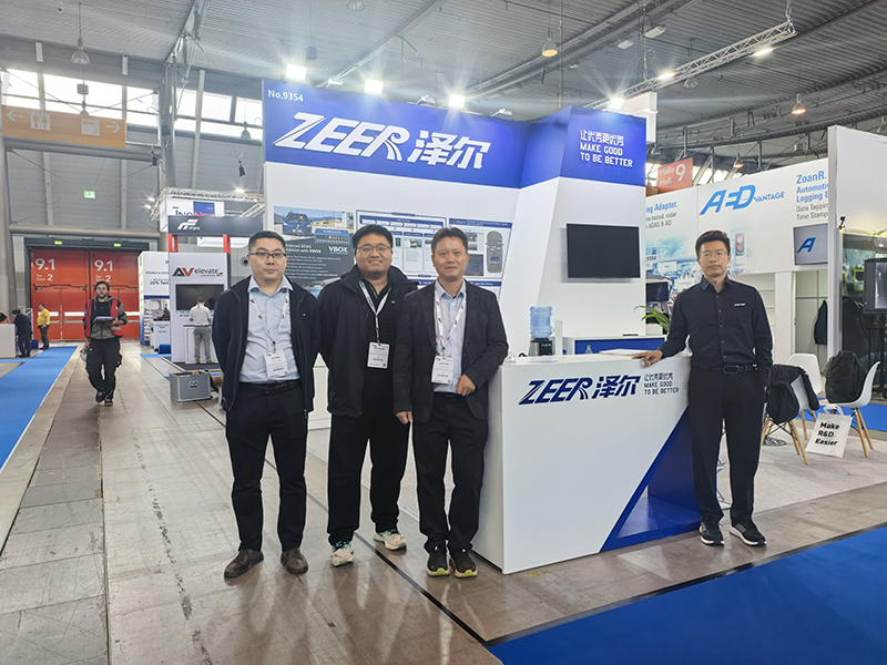 6、zeer groupp.jpg